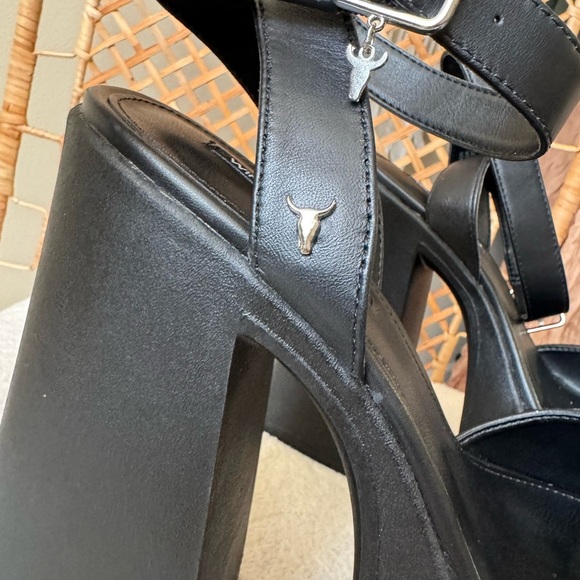 Windsor Smith Black Platform Sandals - Picture 5 of 14